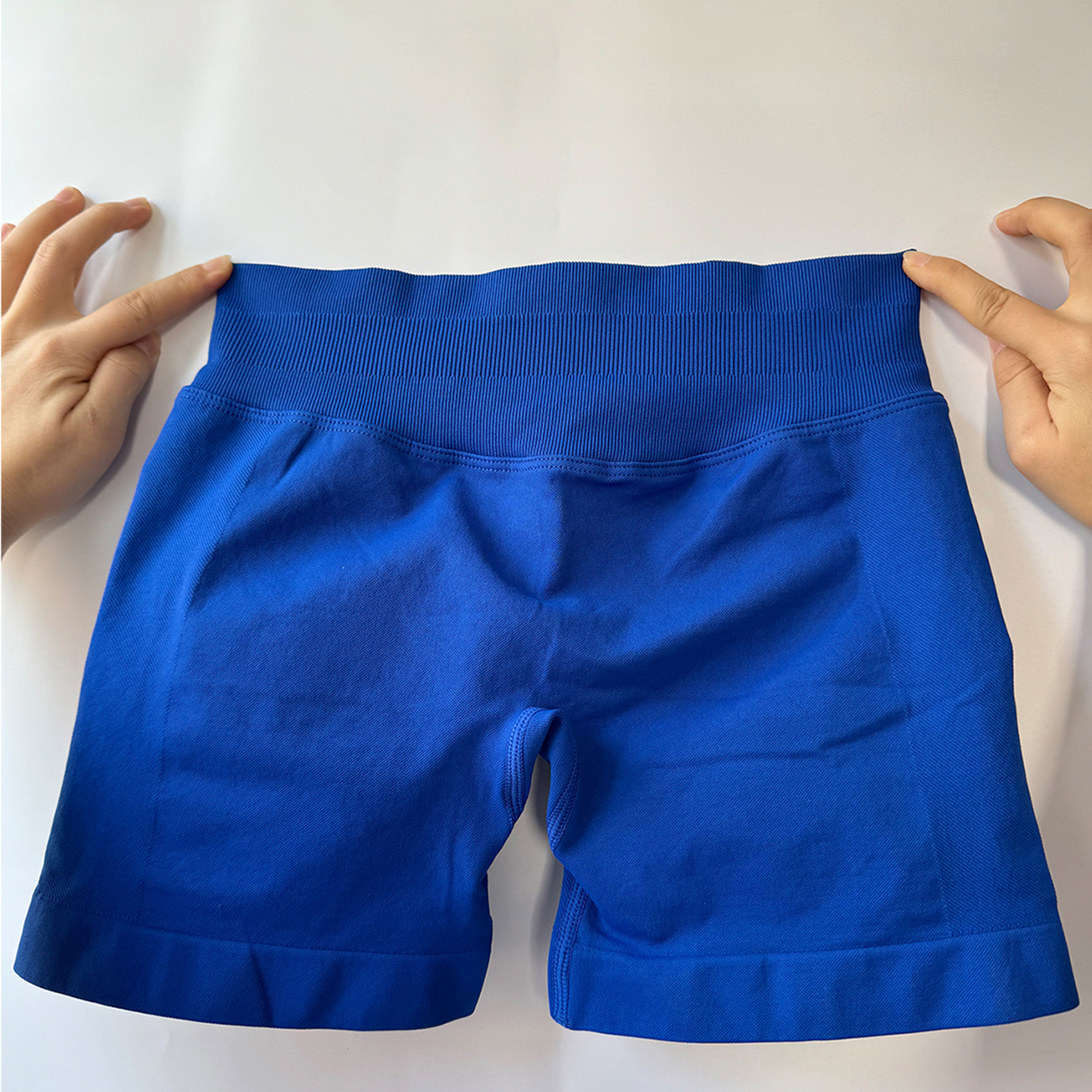 SWEAT UNDFYNE Seamless Scrunch – Home Gym With Leg Press recenzja i cena
